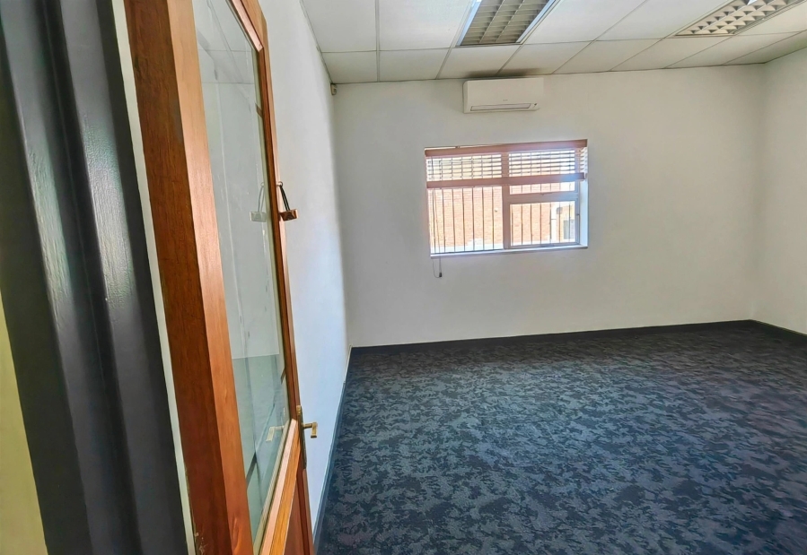 To Let Commercial Property for Rent in Ottery Western Cape